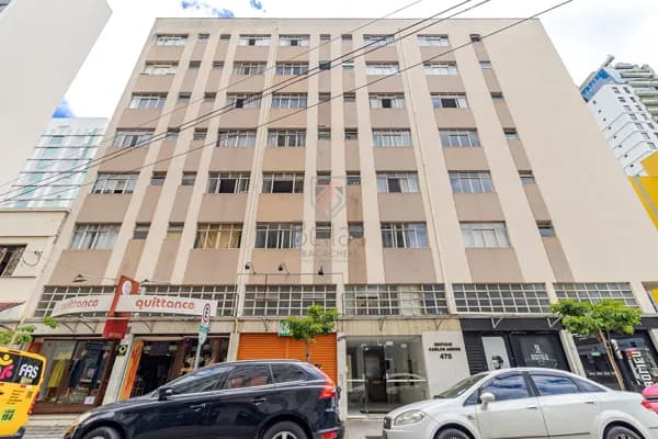 Apartamento, 1 quarto, sala, cozinha, banheiro.