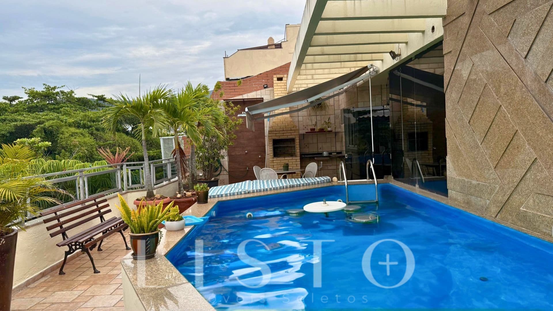 Cobertura Linear com 3 dormitórios à venda, 303 m² por R$ 2.850.000 - Barra da Tijuca - Rio de Janeiro/RJ