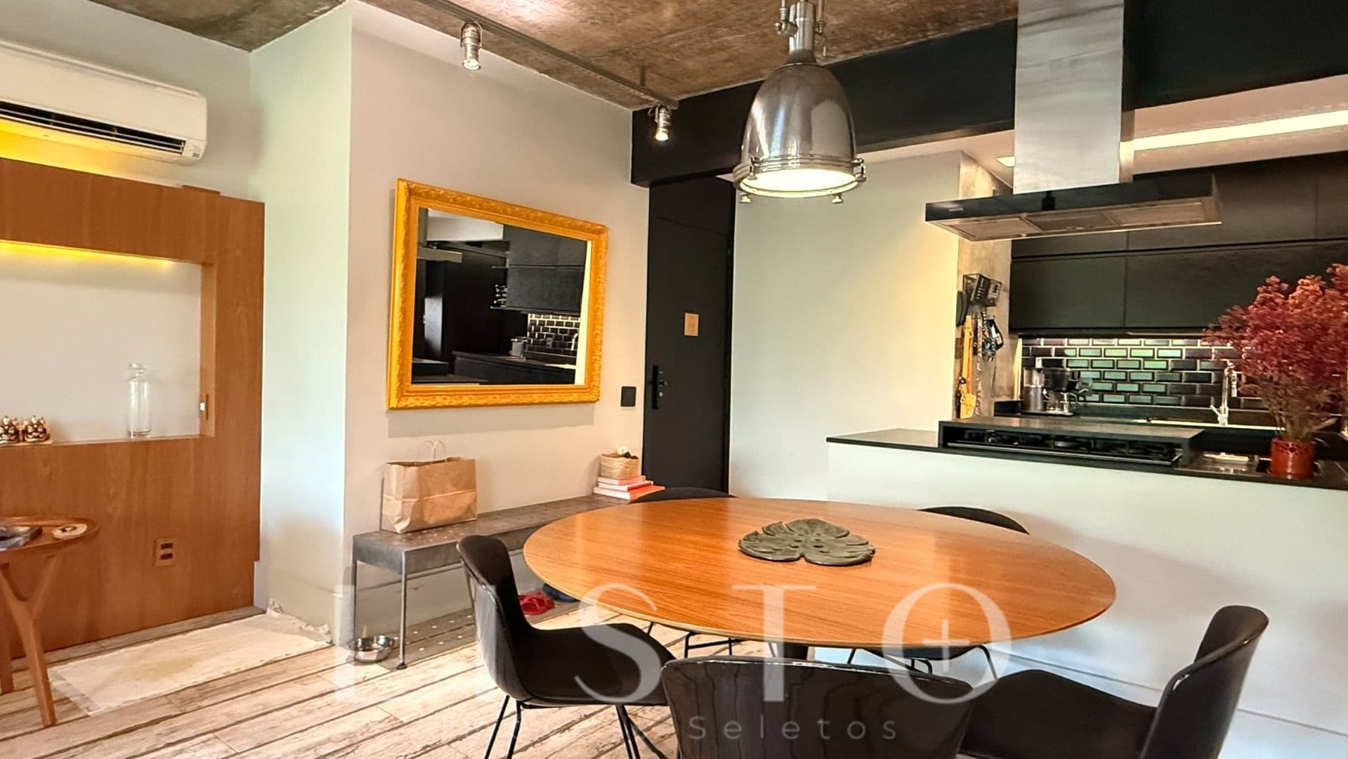 Apartamento Reformado com 2 dormitórios à venda, 121 m² por R$ 1.500.000 - Barra da Tijuca - Rio de Janeiro/RJ
