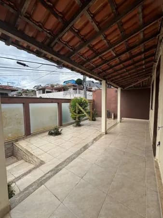 Casa à Venda – Bairro República | 140m²