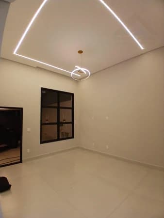 Casa à venda no bairro Jardim Bom Sucesso em Indaiatuba/SP