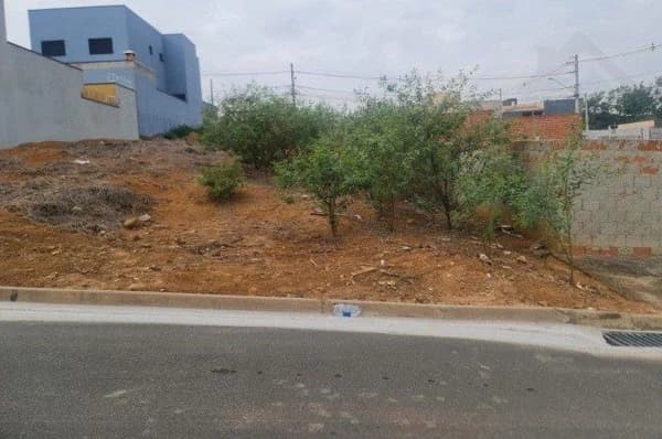 Terreno à venda no bairro Jardim Veneza em Indaiatuba/SP