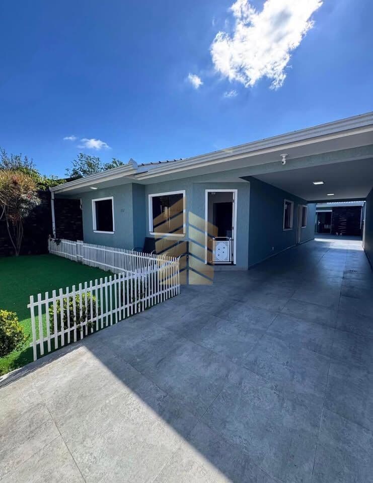 Casa em Ponta Grossa - Uvaranas