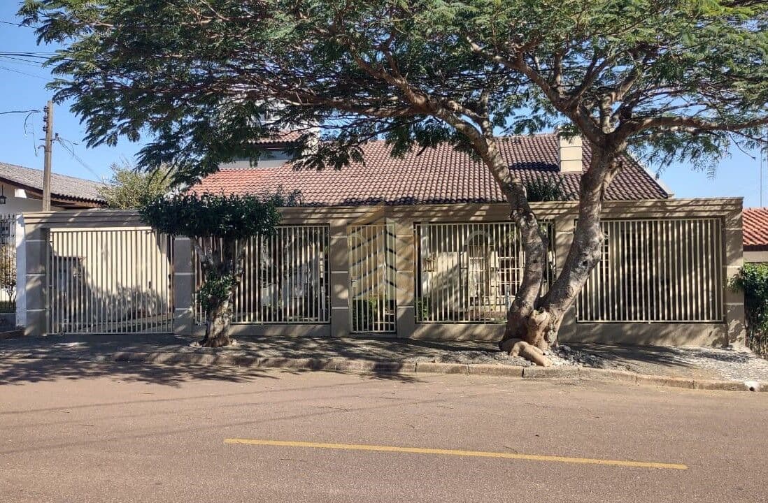 Casa em Ponta Grossa - Orfãs