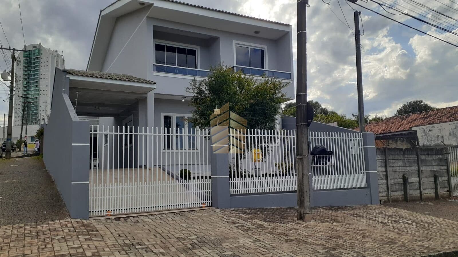 Sobrado em Ponta Grossa - Uvaranas