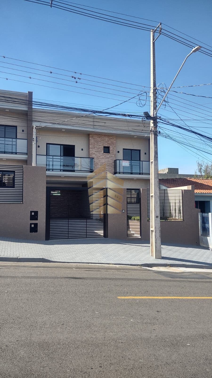 Sobrado em Ponta Grossa - Jardim Carvalho