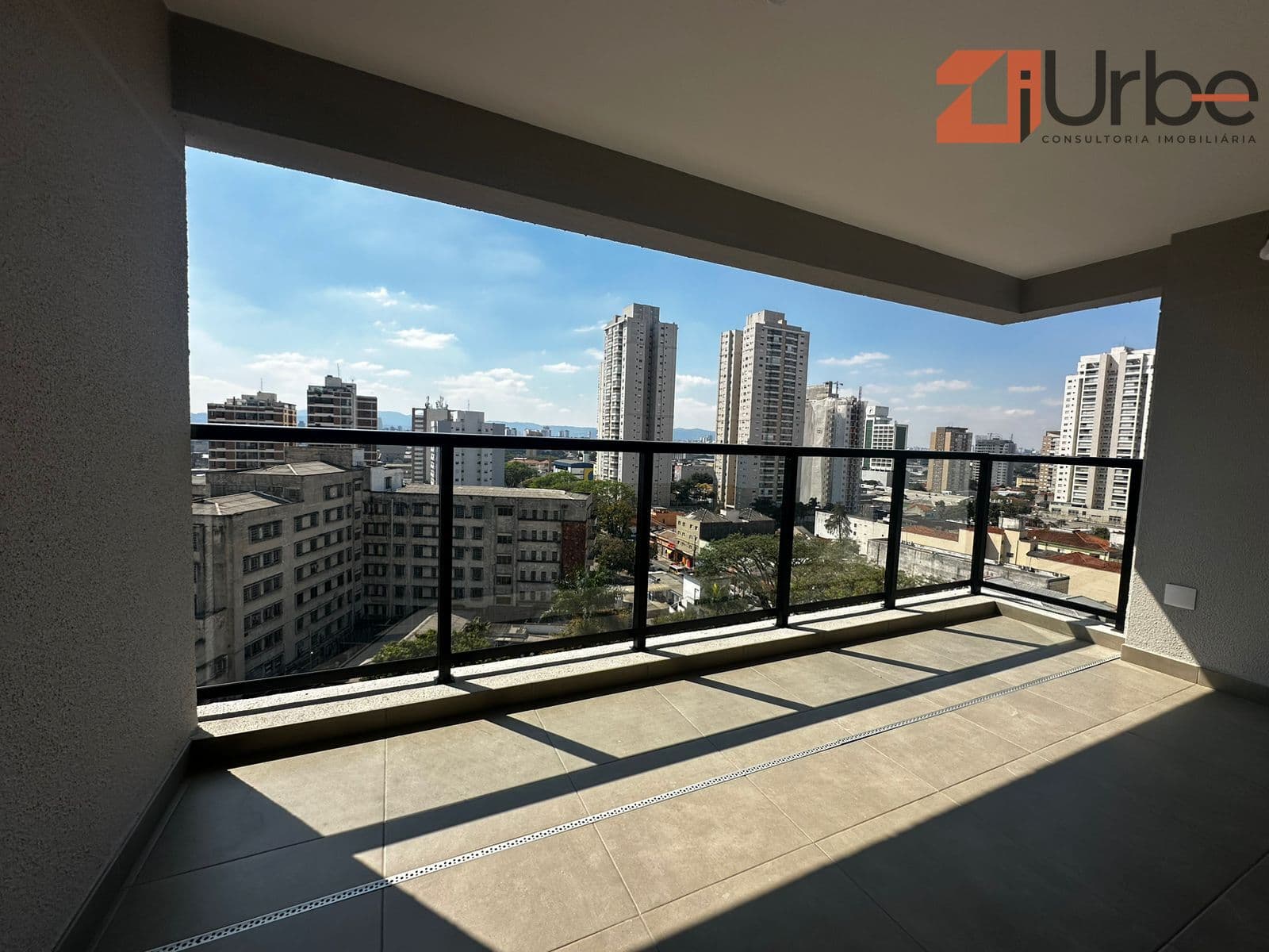 Apartamento pronto para morar na Vila Romana com 132m², 3 suítes