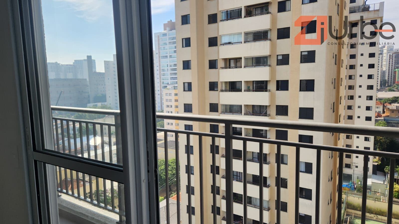 Studio à venda com 27m² na Pompéia próximo à futura estação de Metrô