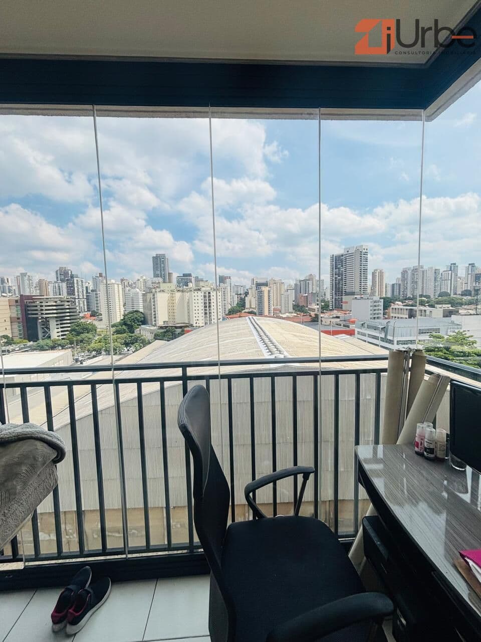 Excelente apartamento à venda com 60m², 2 dormitórios localizado à 200mts do Shopping Bourbon