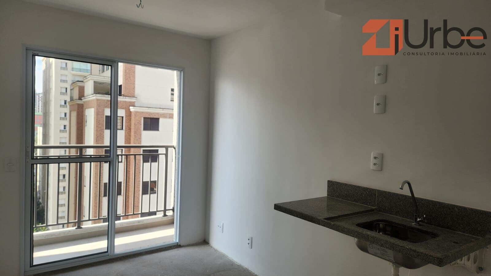 Studio à venda com 27m² na Pompéia próximo à futura estação de Metrô