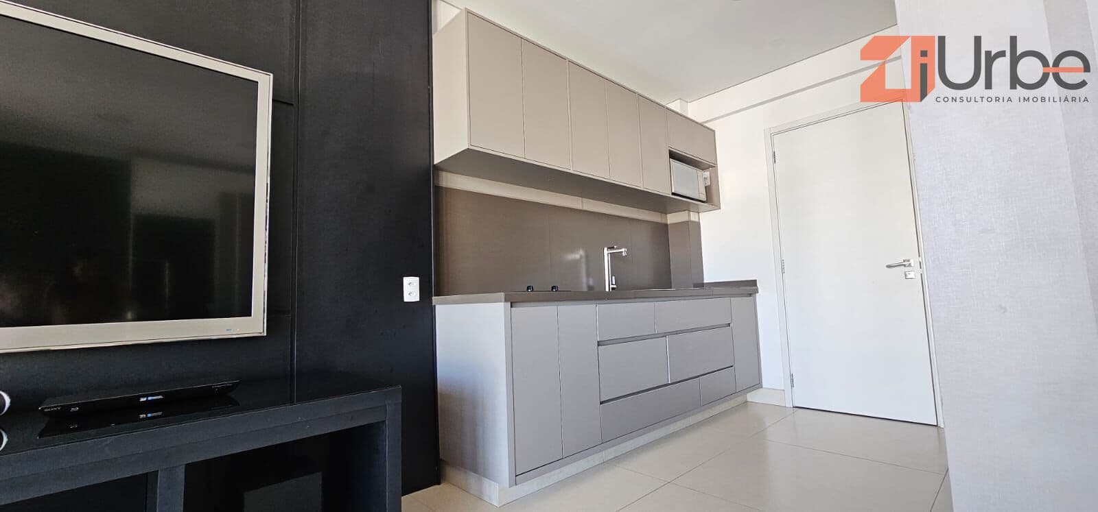 Apartamento à venda noItaim Bibi com 45m², 1 vaga próximo às avenidas Faria Lima e Juscelino Kubitschek