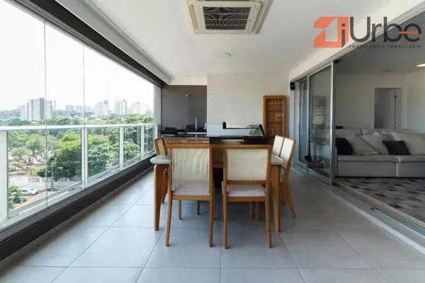 Lindo apartamento à venda com 121m², 2 vagas em Pinheiros próximo à estação Fradique Coutinho