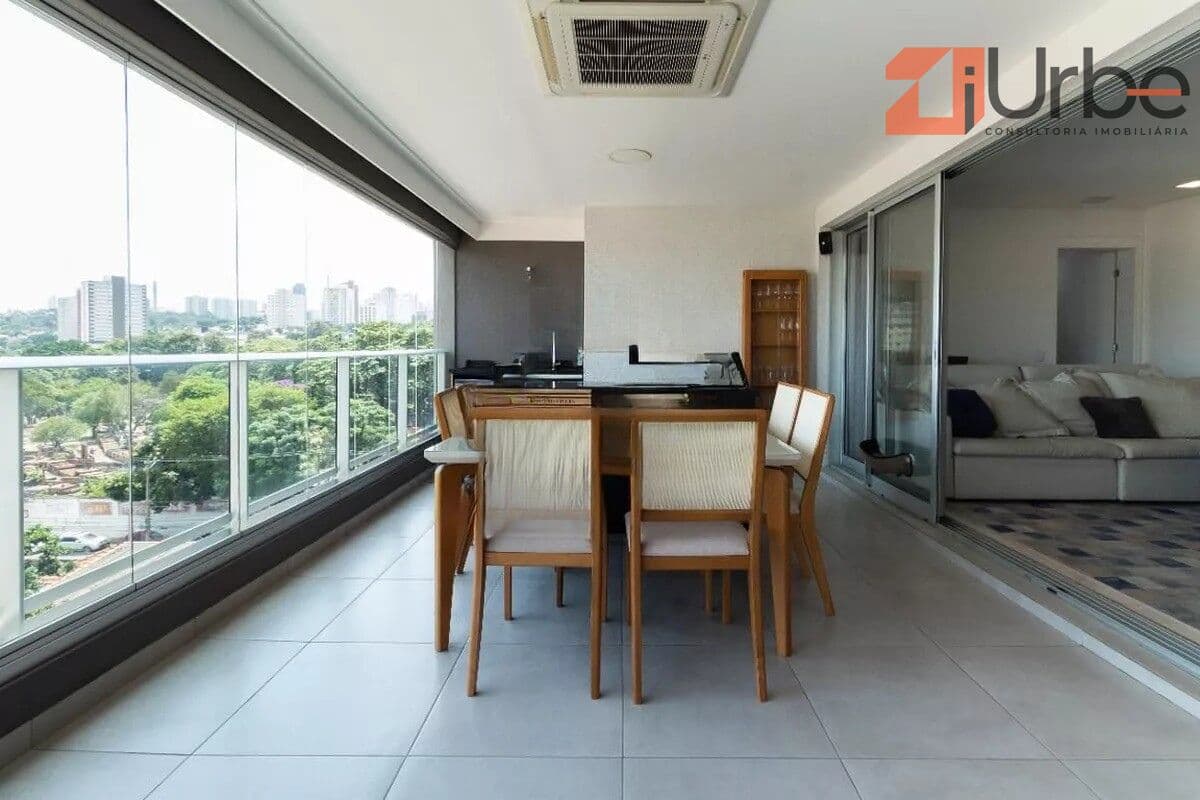 Lindo apartamento à venda com 121m², 2 vagas em Pinheiros próximo à estação Fradique Coutinho
