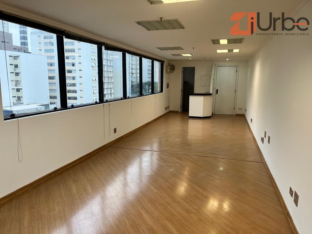 Sala Comercial à venda no Jardim Paulista 44m², 1 vaga de garagem próximo ao Metrô Trianon - Masp