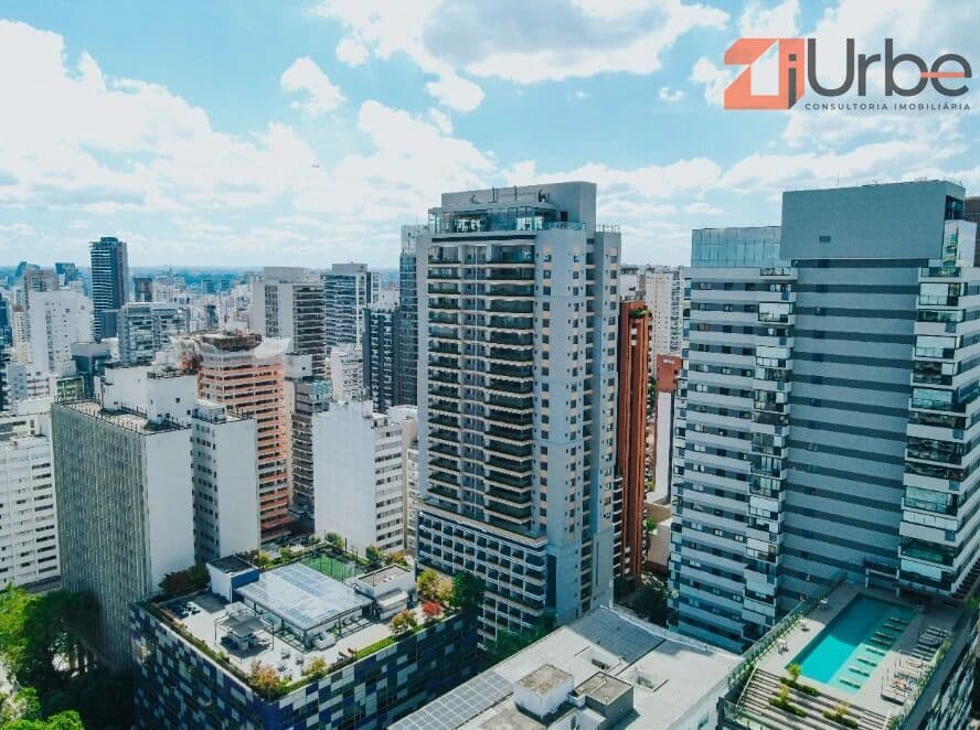 Apartamento pronto com 4 suítes em Pinheiros ao lado dos Jardins e à Avenida Rebouças