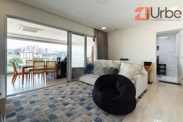 Lindo apartamento à venda com 121m², 2 vagas em Pinheiros próximo à estação Fradique Coutinho