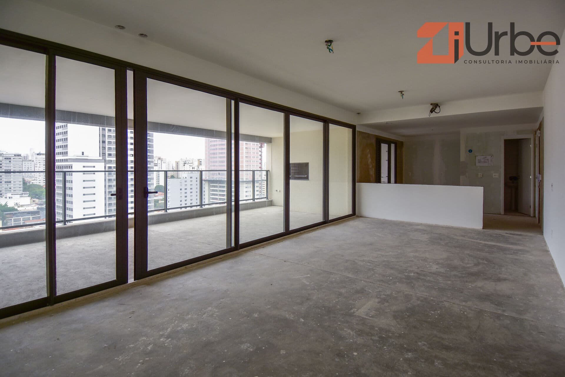 Apartamento Alto Padrão à venda com 191m², 3 suítes, 3 vagas em Perdizes