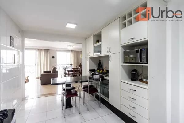 Belo apartamento à venda na Vila Romana 126m², 3 vagas próximo ao Terminal Lapa