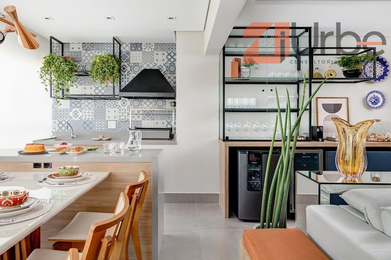 Apartamento à venda na melhor localização da Vila Romana com 2 dorms, 3 vagas demarcadas
