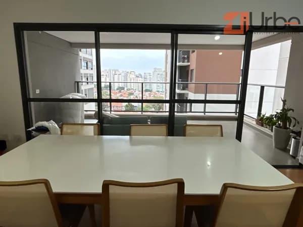 Excelente apartamento à venda 141m², 3 suítes, 2 vagas próximo ao Parque Ibirapuera