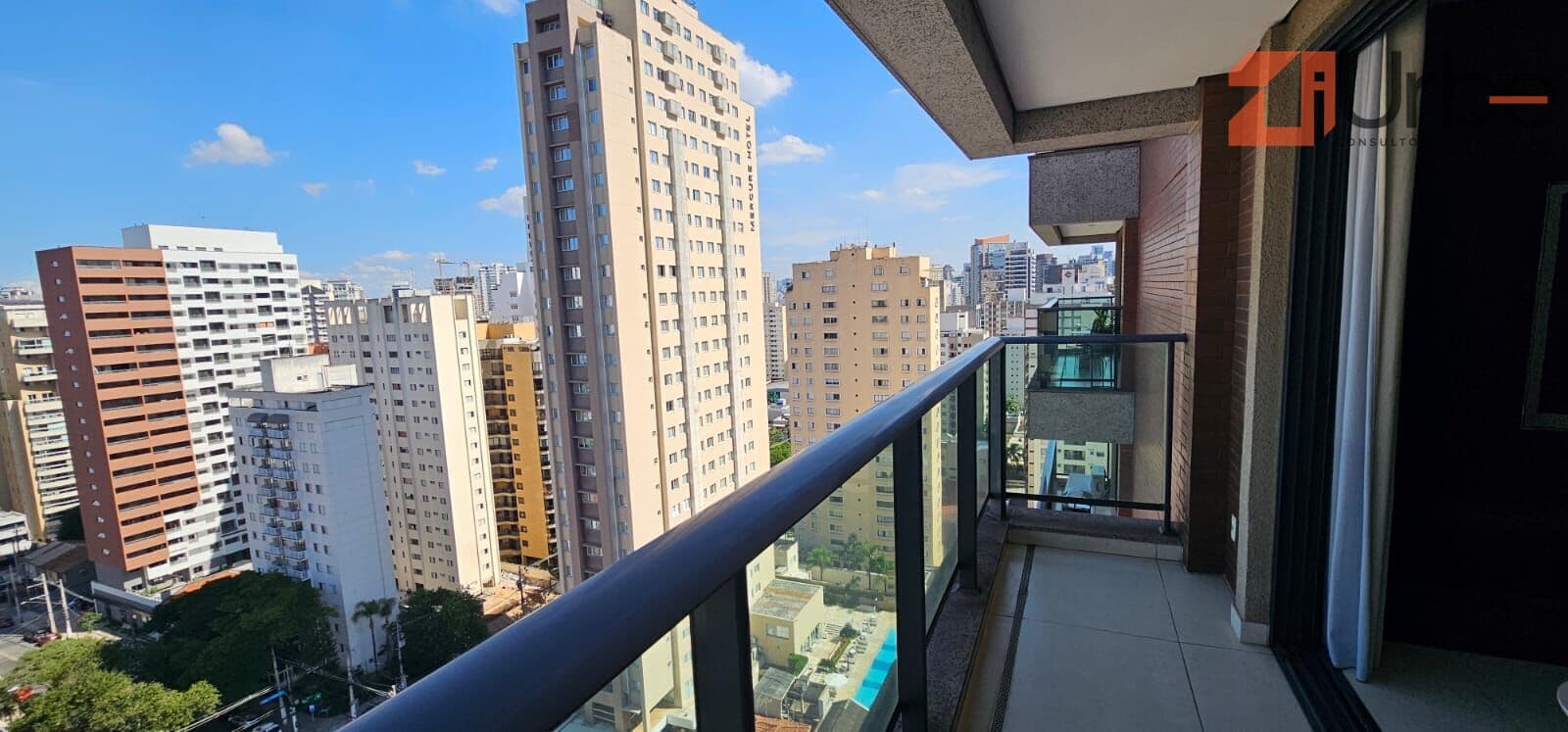 Apartamento à venda noItaim Bibi com 45m², 1 vaga próximo às avenidas Faria Lima e Juscelino Kubitschek