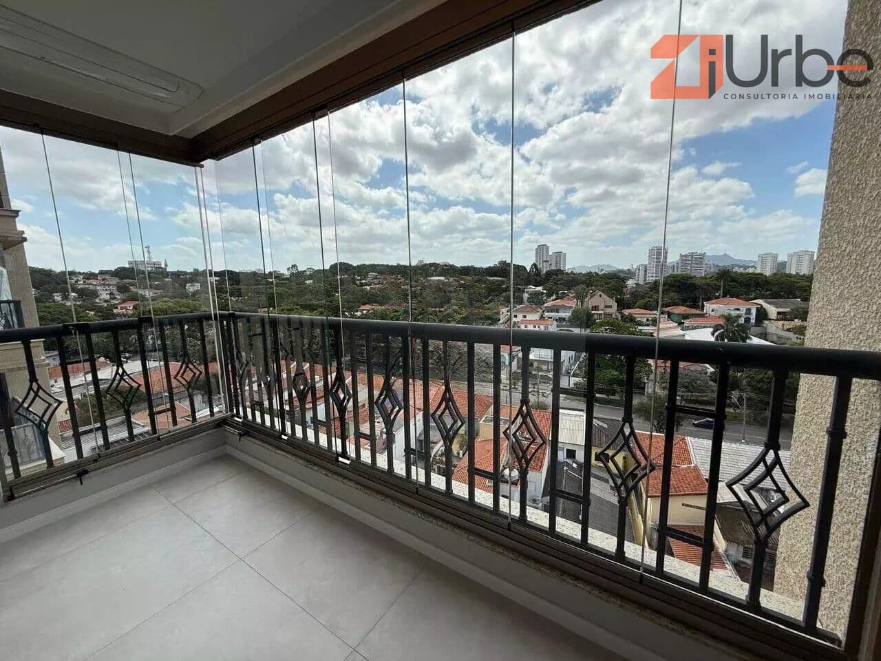 Cobertura Duplex à venda com 183m², 3 vagas "nunca habitada" na Vila Anastácio