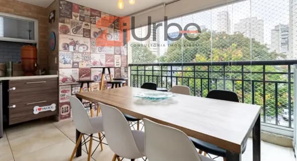 Apartamento à venda 89m², 2 vagas na Vila Romana próximo ao Shopping Bourbon