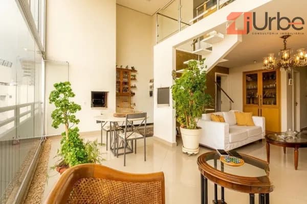Luxuoso apartamento à venda em Perdizes com 170m², 3 vagas com fácil acesso às Avenidas Sumaré, Pompéia e Pacaembu