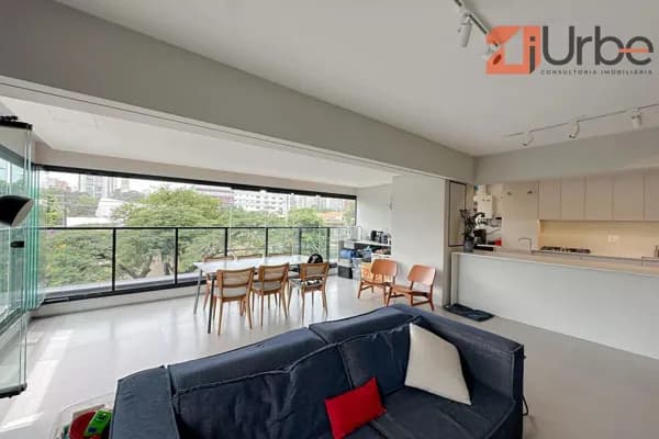 Apartamento à venda em Perdizes com 111m², 3 dormitórios, próximo aos Shoppings Bourbon e West Plaza