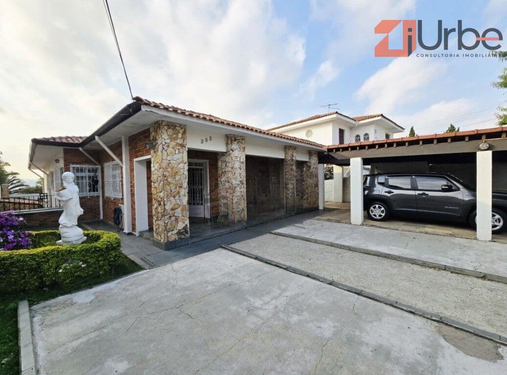 Casa Alto Padrão com piscina, 500m², 8 vagas no Alto da Lapa