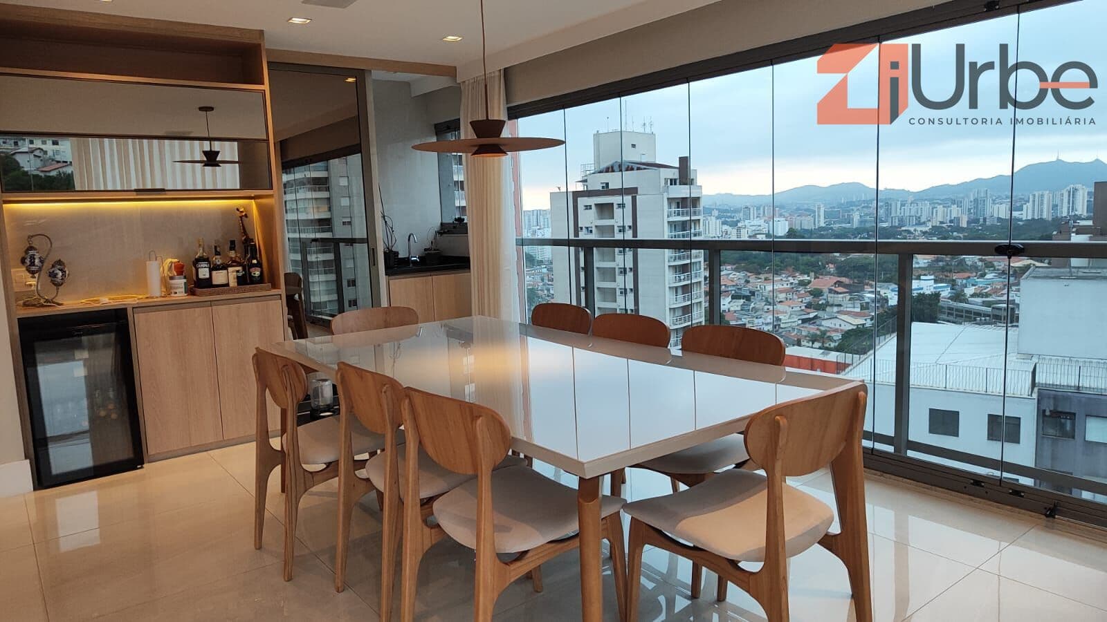 Lindo apartamento à venda 122m², 2 vagas no Alto da Lapa