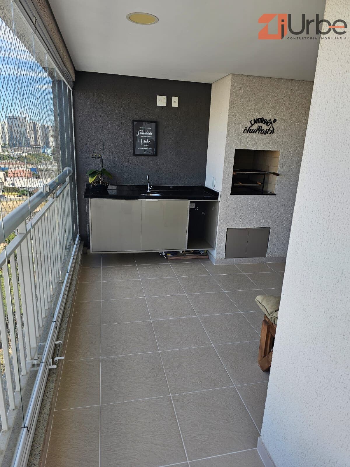 Lindo apartamento à venda 100m², 2 vagas próximo ao Shopping West Plaza