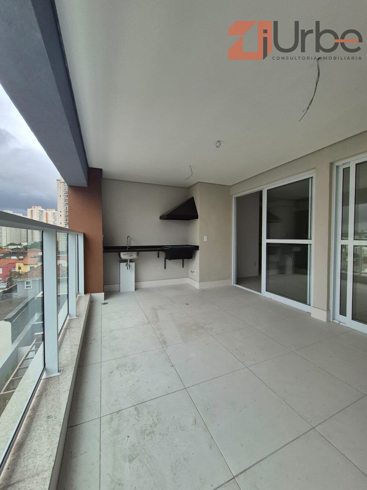 Pronto com 104m², 2 vagas à venda, próximo ao Bourbon Shopping