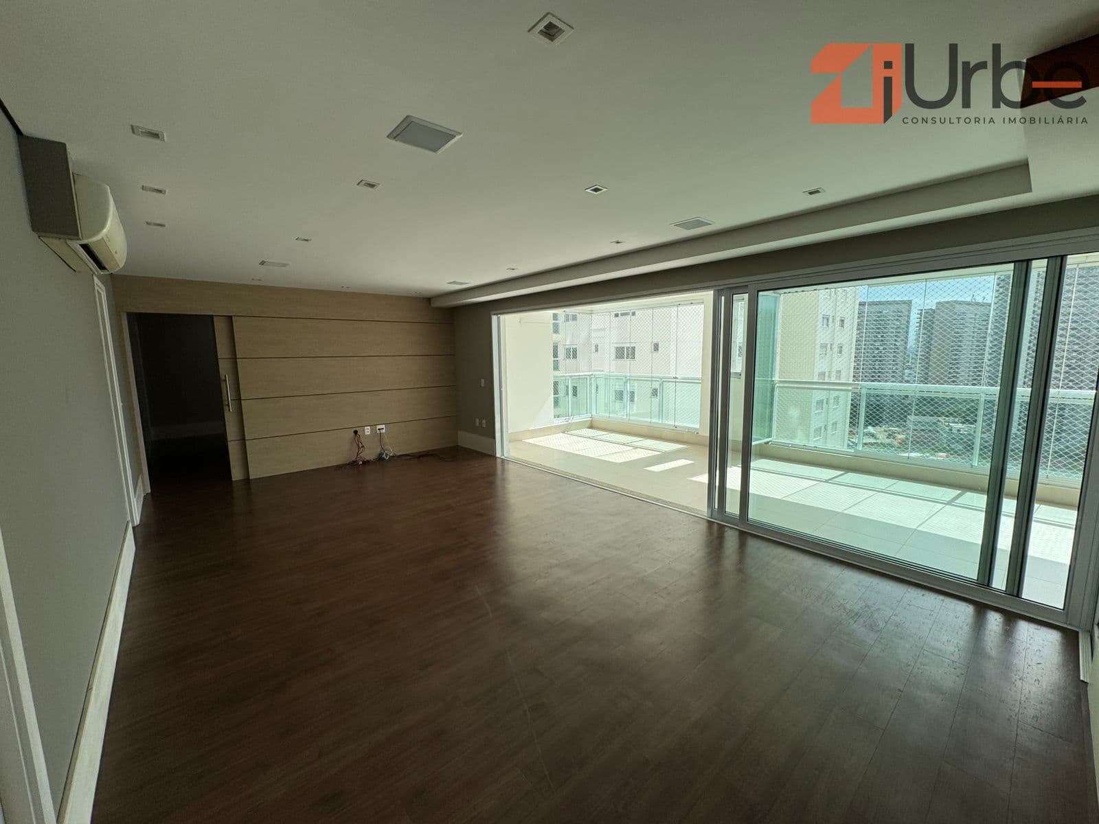 Excelente apartamento à venda com 241m², 4 suítes, 3 vagas no Jardim das Perdizes