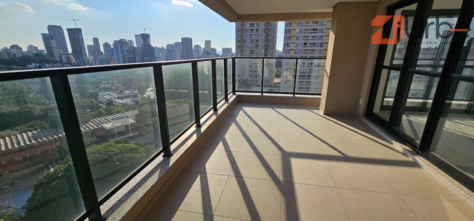 Pronto para morar à venda 163m², 2 vagas próximo à Estação Sumaré