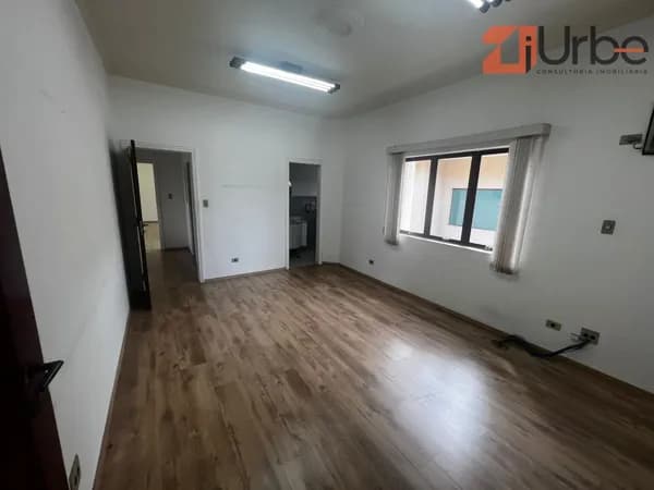 Casa Comercial / Residencial à venda no Jardim América com 600m², 10 vagas à 250mts do Parque Ibirapuera