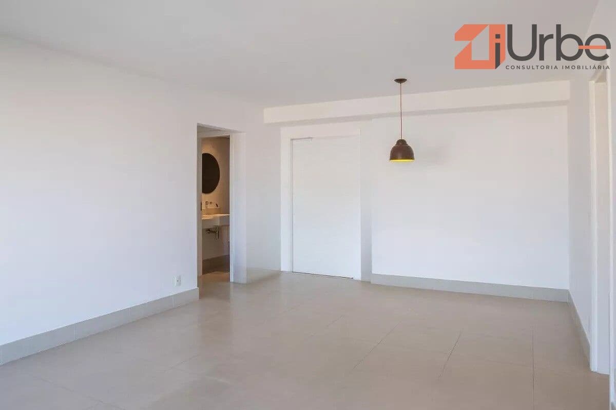 Apartamento à venda na Vila Romana com 132m², 3 vagas próximo à Cerro Corá