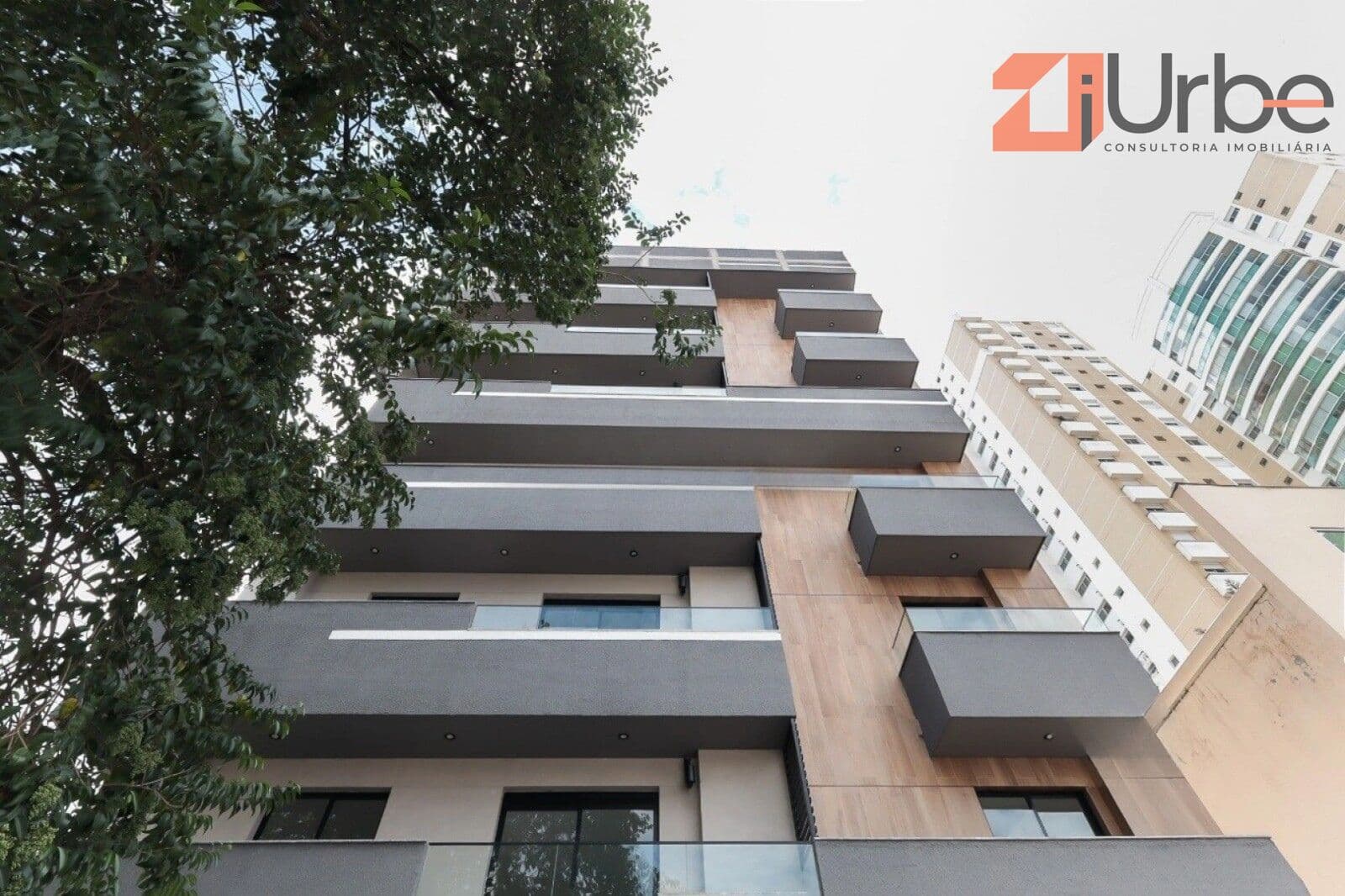 Apartamento à venda 93m², 2 suítes, 1 vaga na Vila Romana