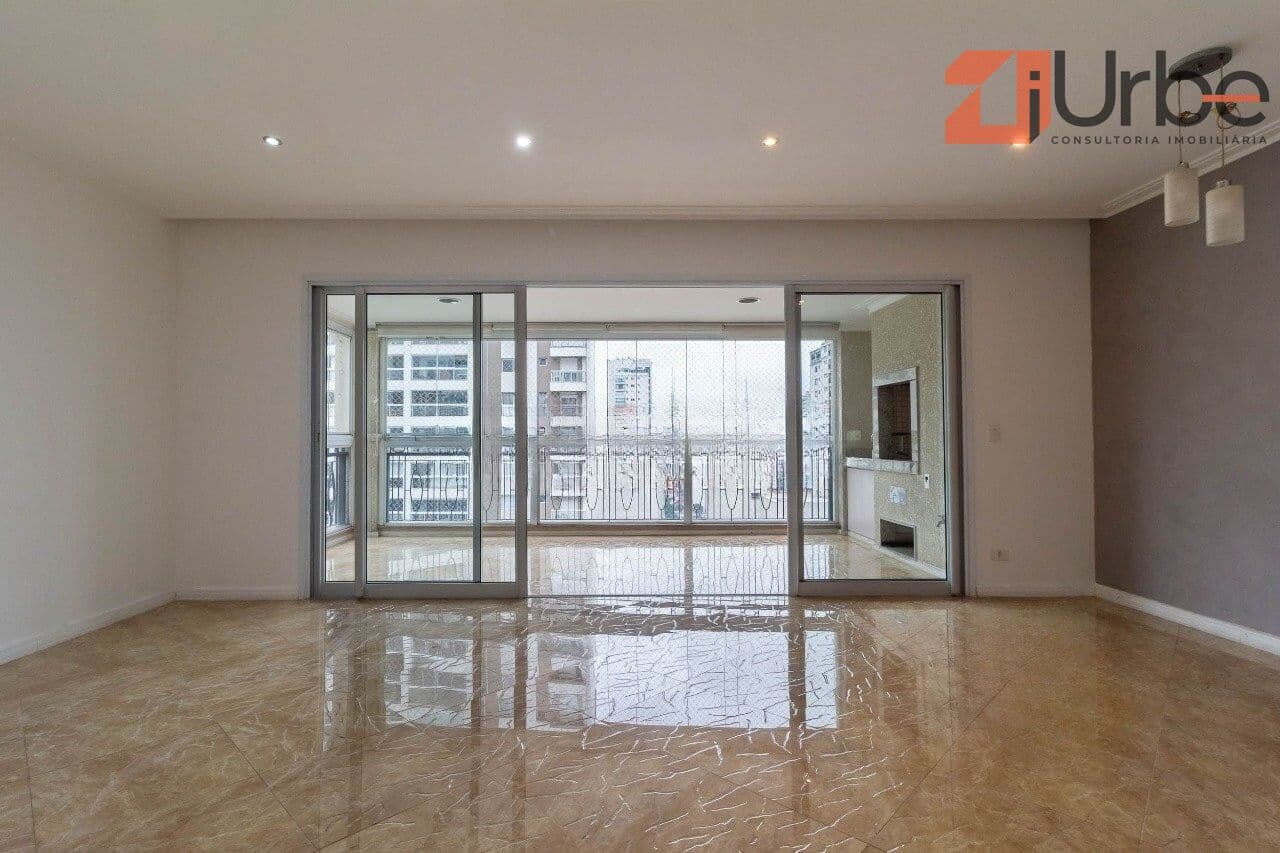 Apartamento à venda em Perdizes com 158m², 3 suítes, 4 vagas próximo ao Shopping West Plaza