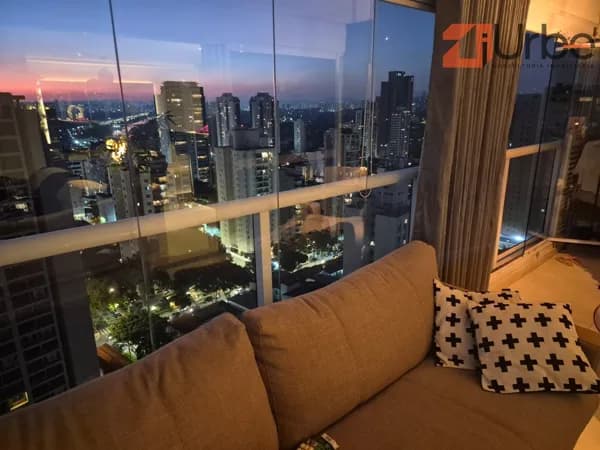 Moderno apartamento à venda em Pinheiros, com 84m², 2 vagas à 50mts da Avenida Faria Lima