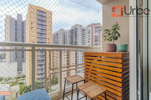 Aconchegante apartamento à venda em Perdizes com 57m², 2 vagas próximo à futura estação de Metrô