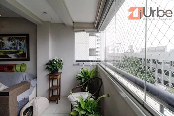 Belo apartamento à venda na Barra Funda com 74m², 2 vagas próximo ao Shopping West Plaza e Bourbon Shopping