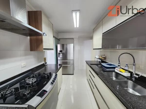 Oportunidade à venda na Vila Romana com 105m², 3 vagas com fácil acesso às Marginais Pinheiros e Tietê