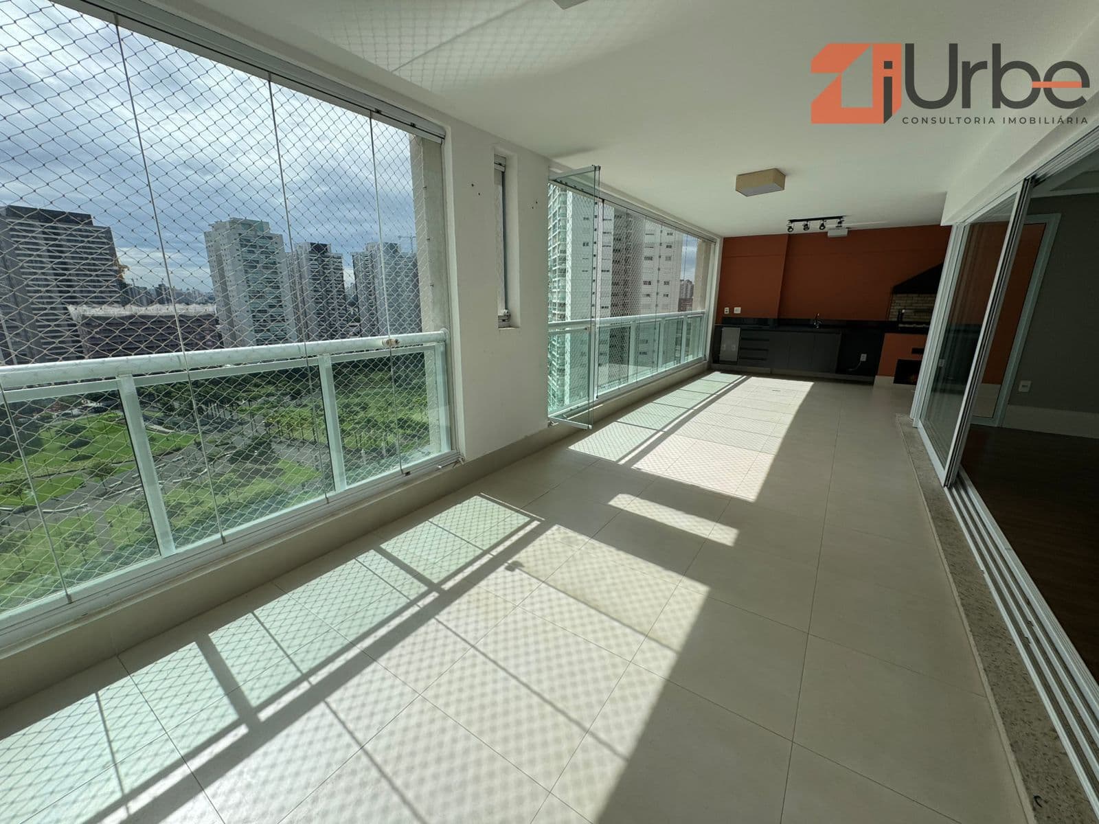 Excelente apartamento à venda com 241m², 4 suítes, 3 vagas no Jardim das Perdizes