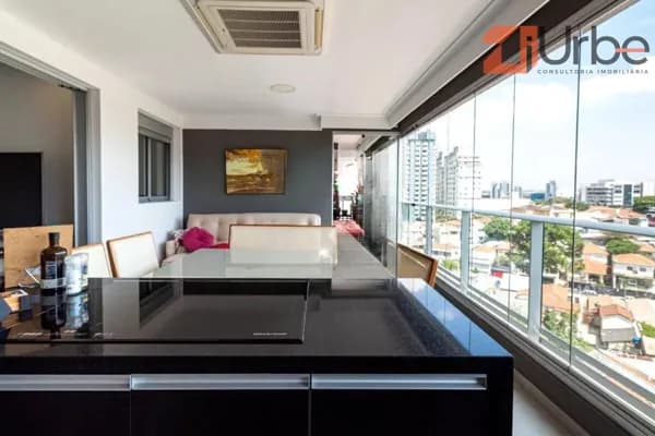 Lindo apartamento à venda com 121m², 2 vagas em Pinheiros próximo à estação Fradique Coutinho