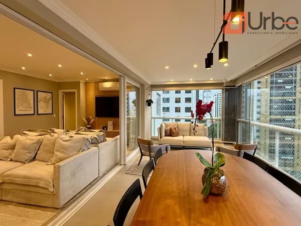 Apartamento à venda totalmente reformado na Vila Romana com 134m², 3 suítes, próximo ao Bourbon Shopping