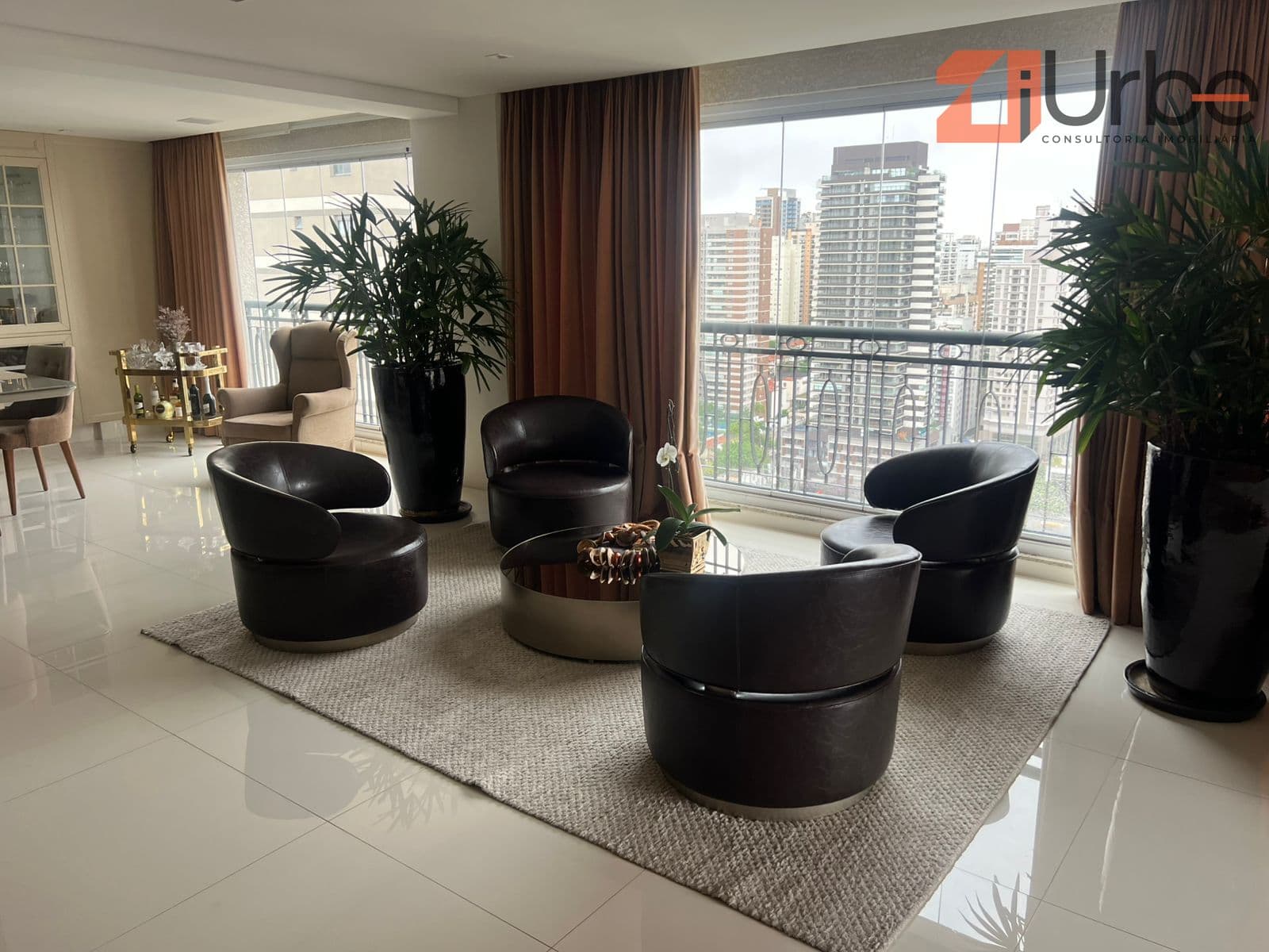 Apartamento Alto Padrão com 266m², 5 vagas em Perdizes