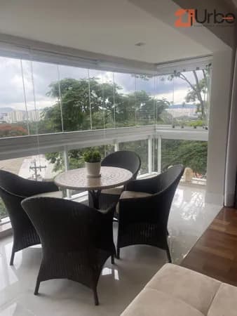 Apartamento à venda com 140m², 3 vagas no Alto da Lapa
