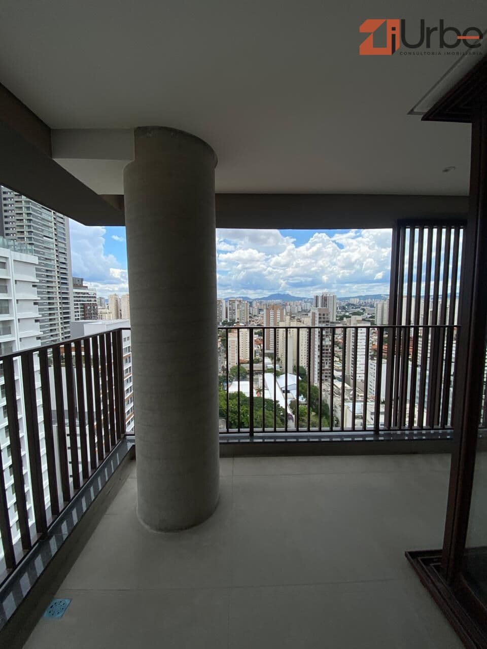 Apartamento à venda 111m², 2 vagas à 550mts do Bourbon Shopping