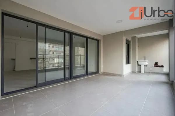 Apartamento à venda 92m², 1 vaga à poucos passos do Metrô na Vila Madalena